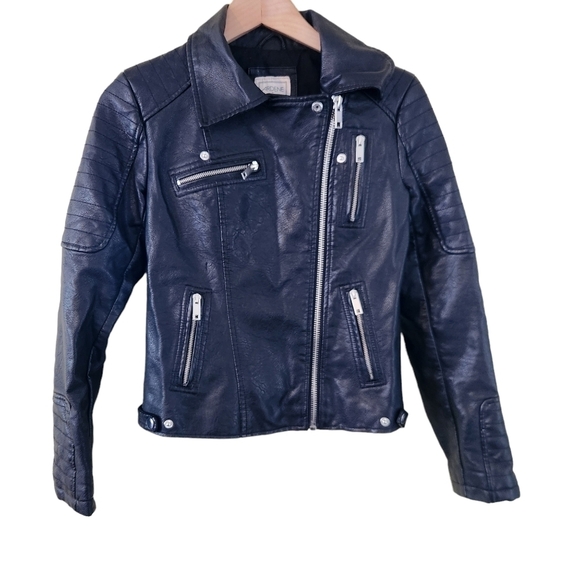 Ardene black long-sleeve zip-up faux leather moto grungecore collared jacket - Picture 6 of 14